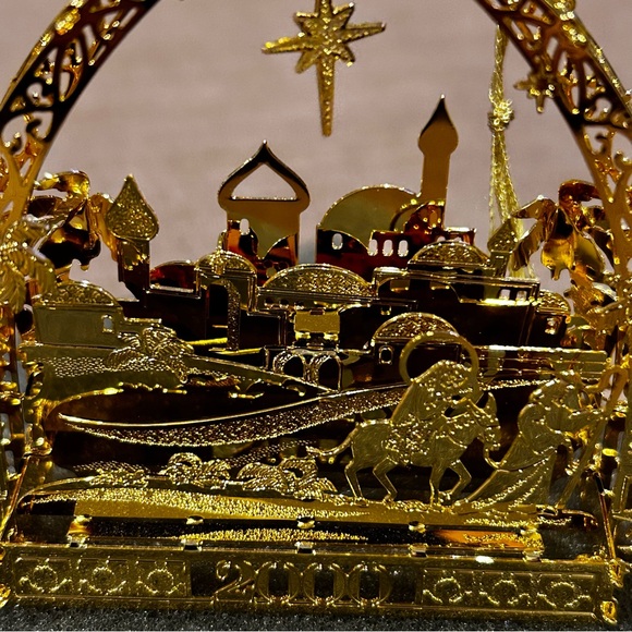 Danbury Mint Bethlehem 2000 Millennium Annual Gold Christmas Ornament Keepsake - Picture 2 of 11